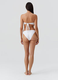 barcelona-white-bikini_model_2026_B