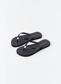 flip flops black
