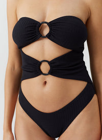 alicante-mazy-black-swimsuit_closeup 