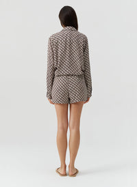 annie-chain-shorts_models_2026_B 