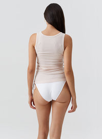 cora-oatmeal-vest_model_2026_B 
