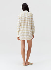 daria-white-gold-shirt_model_2027_B 