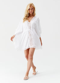 evin-white-dress_model_2025_P 