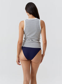 frankie-navy-stripe-tank_model_2026_B 