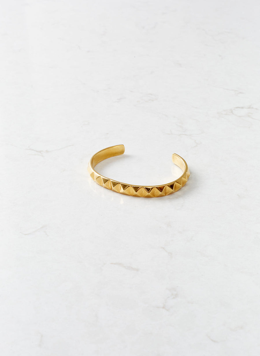 gold-pyramid-bangle_studio_image 