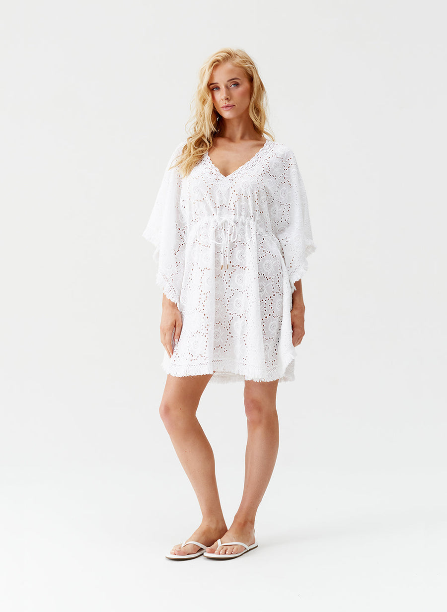 ivy-white-kaftan_model_2025_F 