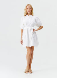 kinly-white-dress_model_2025_P 