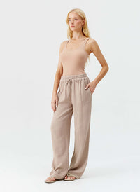 krissy-beige-trousers_model_2025_F