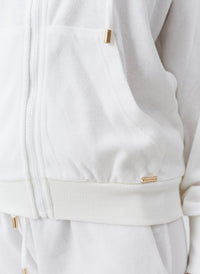 kyda-white-hoodie_closeup 