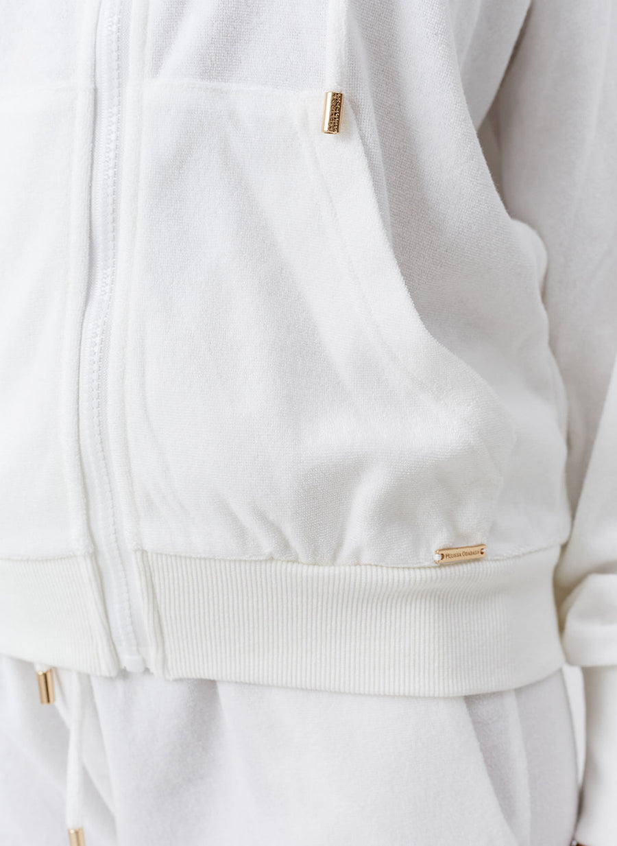 kyda-white-hoodie_closeup 