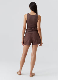 laura-coffee-shorts_model_2026_B 