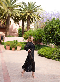 leila-black-dress_lifestyle_2026_2 