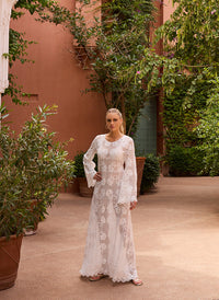 lettie-white-dress_model_2026_1 