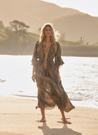 manon-cheetah-kaftan_lifestyle_2026 