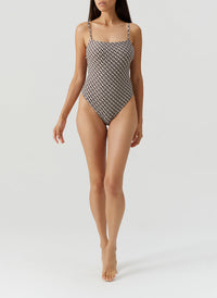 maui-chain-swimsuit_models_2026_F2 