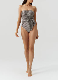 munich-chain-swimsuit_models_2026_F2 