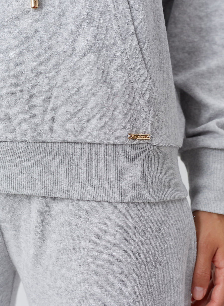 nora-grey-hoodie_closeup 