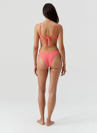 noto-apricot-ribbed-bikini_model_2026_B 