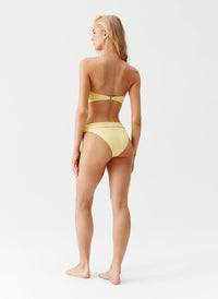 positano-yellow-bikini_model_2025_B 