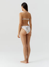 prague-lizard-bikini_models_2026_B 