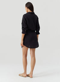 sara-black-dress_models_2026_B 