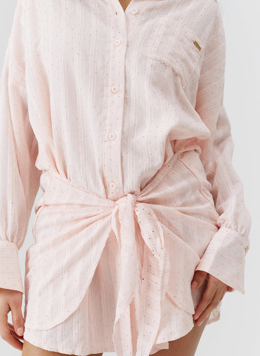 sara-pale-pink-dress_model_2026_closeup 