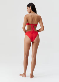 saya-red-bikini-bottom_models_2027_B 