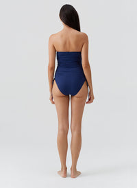 sydney-marine-swimsuit_models_2026_B 
