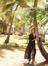 tali-black-kaftan_lifestyle_2026 