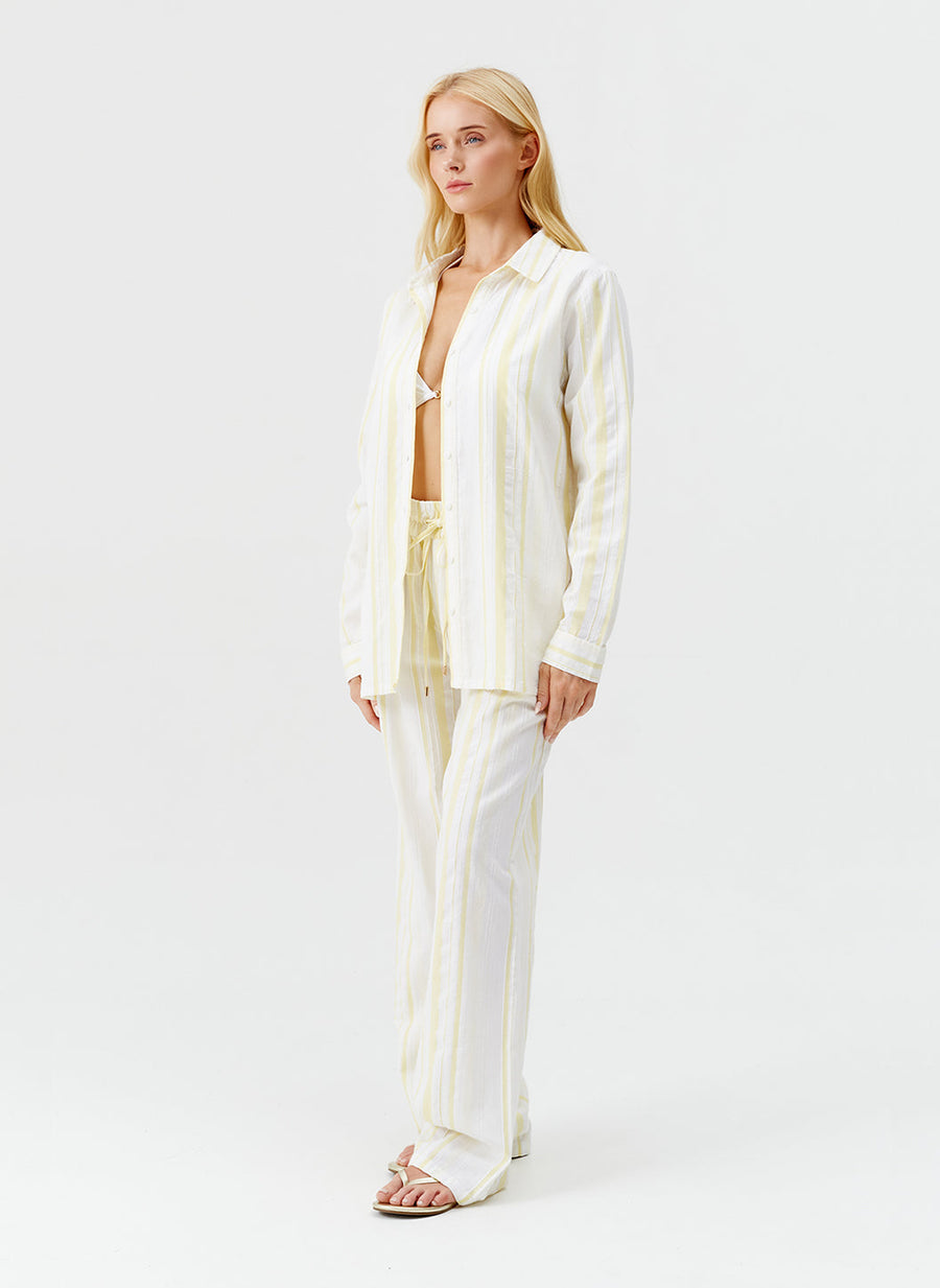 tina-yellow-stripe-shirt_model_2025_F 