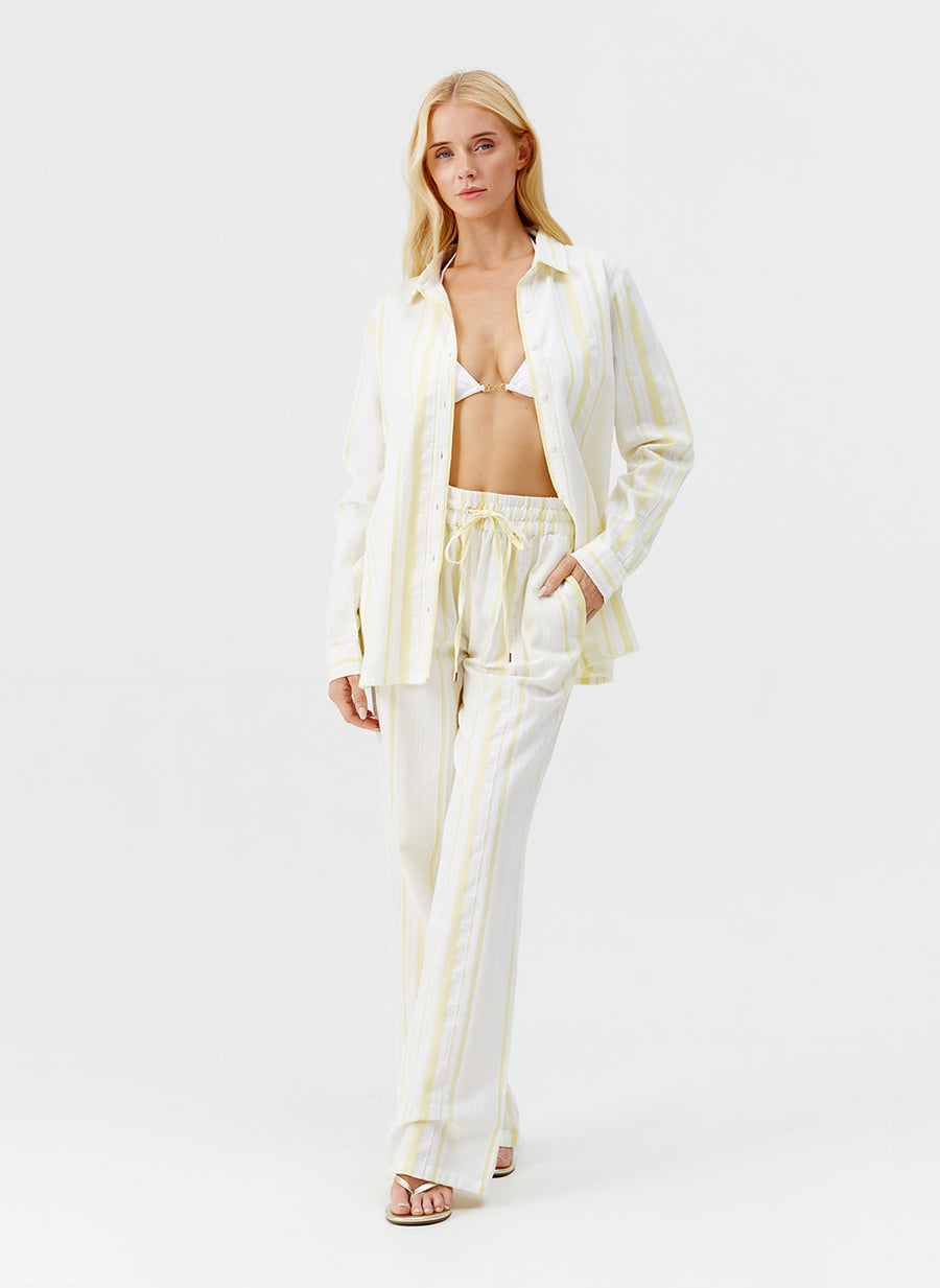 tina-yellow-stripe-shirt_model_2025_P 