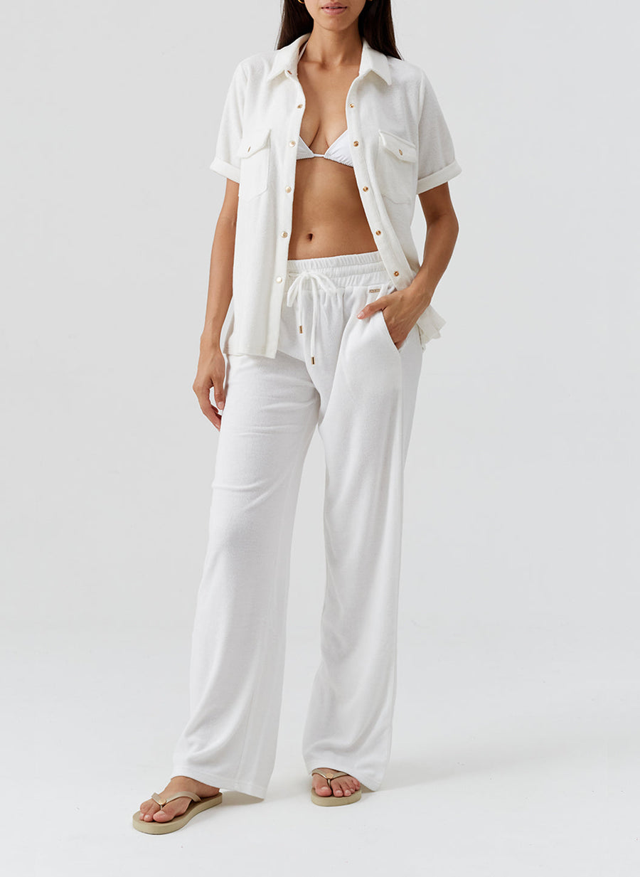 tori-white-shirt_model_2026_F 