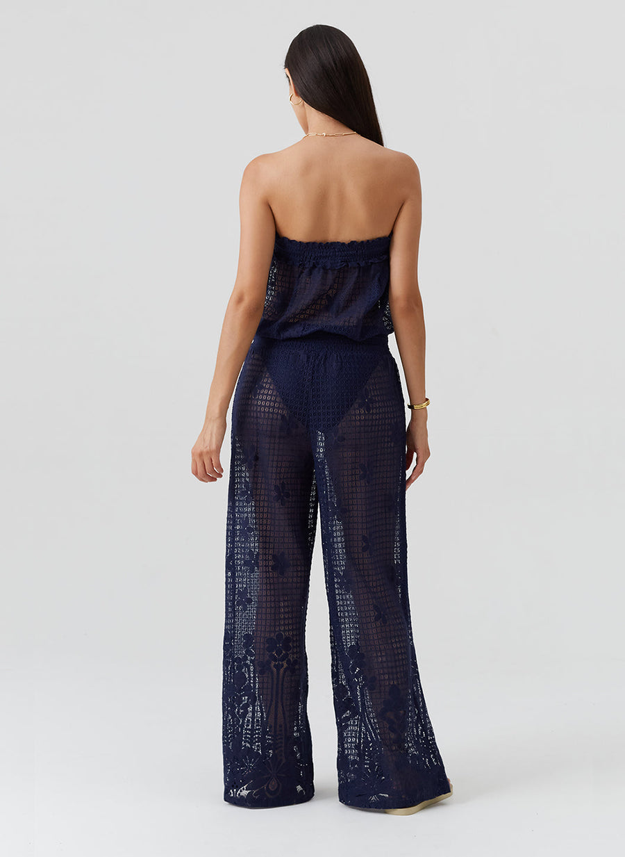 viv-navy-jumpsuit_model_2026_B 