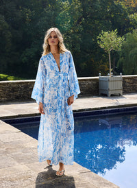 wisdom blue floral_lifestyle